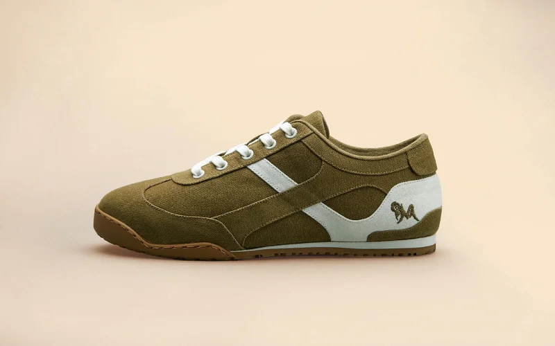 Urban Casuals : Hip Moss